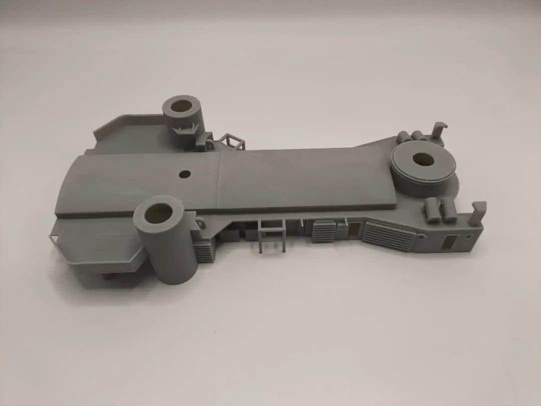 1/100 DKM Prinz Eugen Amidships Deck 2 Hangar - distefan 3d print