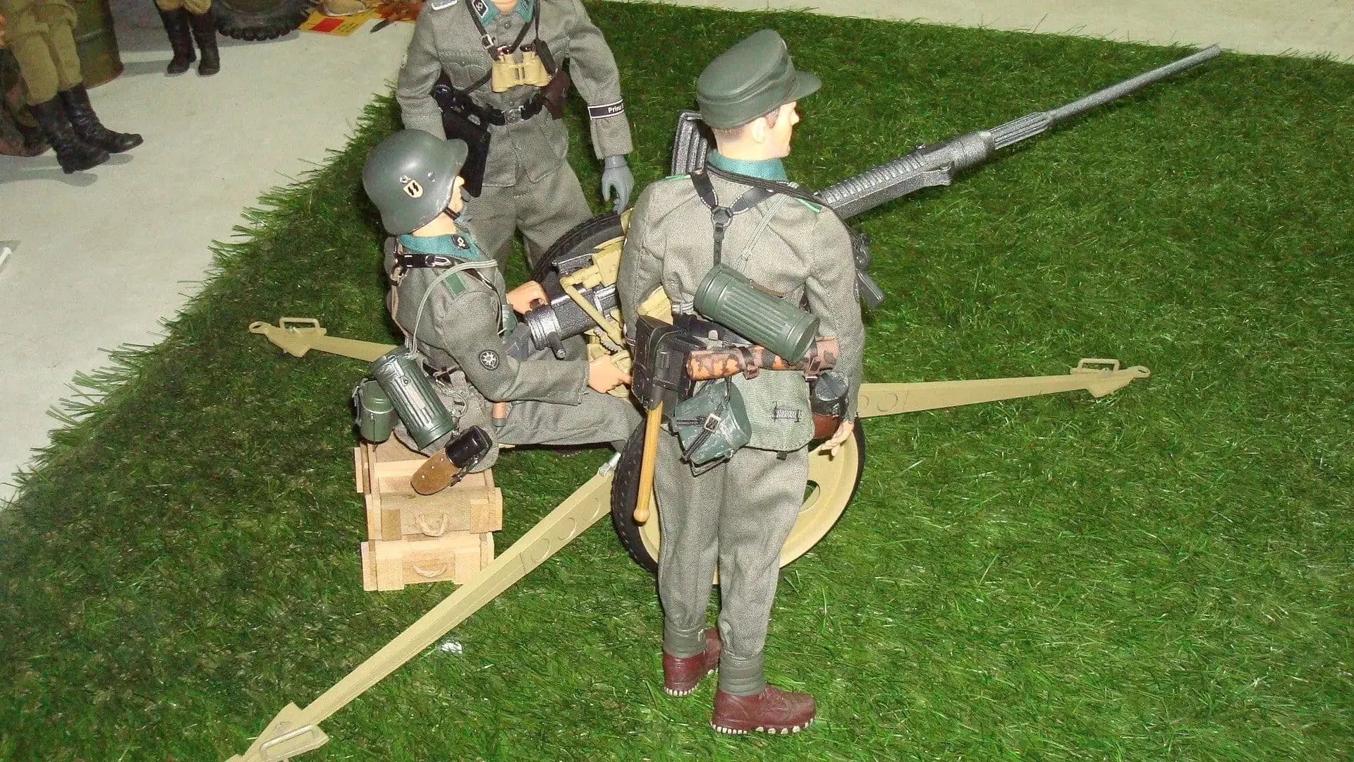 Elevate Your Flak-28 Detail: 1/6 Germany 20mm Oerlikon - Flak-28 - Rims (Distefan 3D Print)