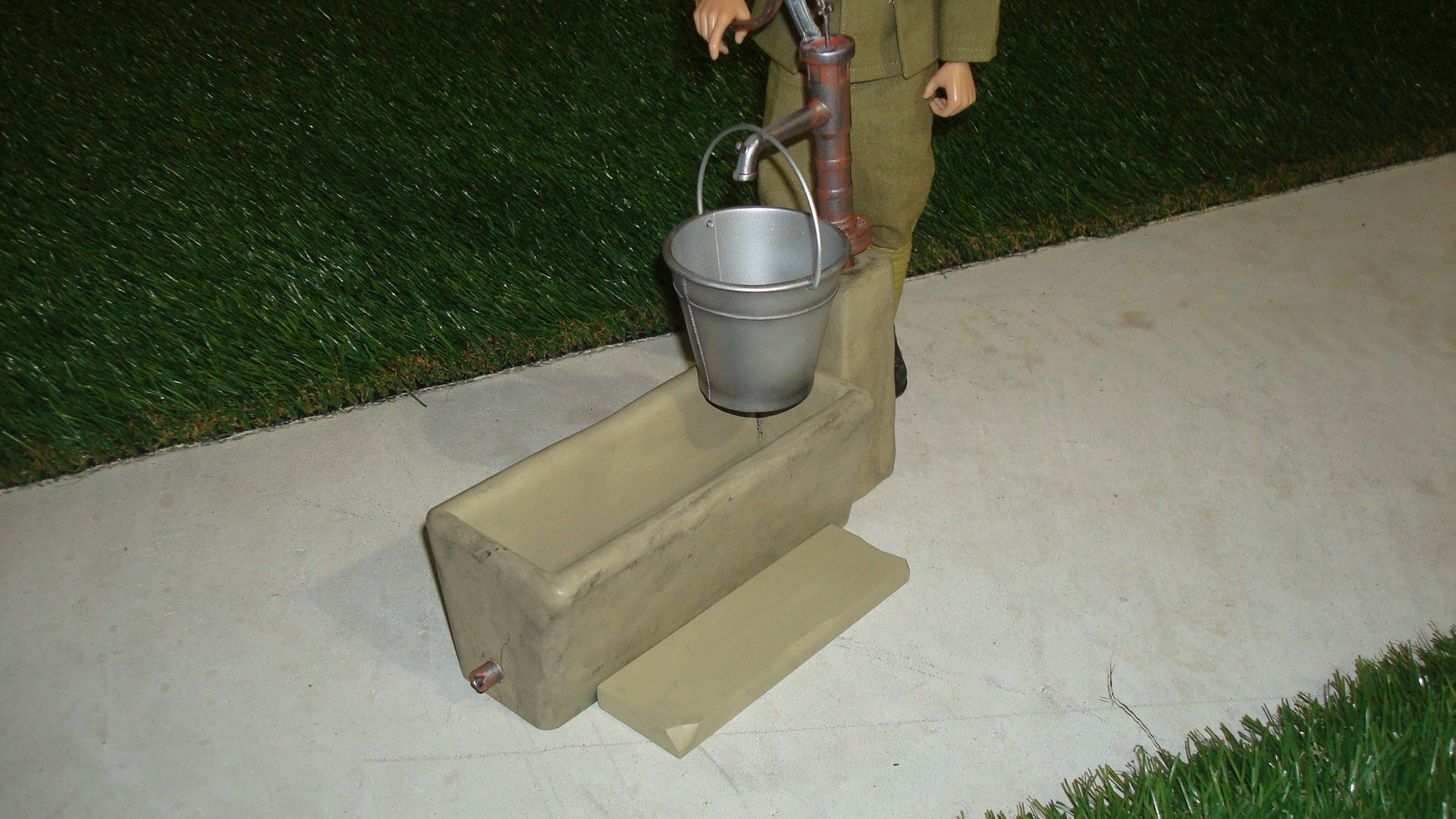 1/6 Czechoslovak Hand Water Pump Set distefan 3d print