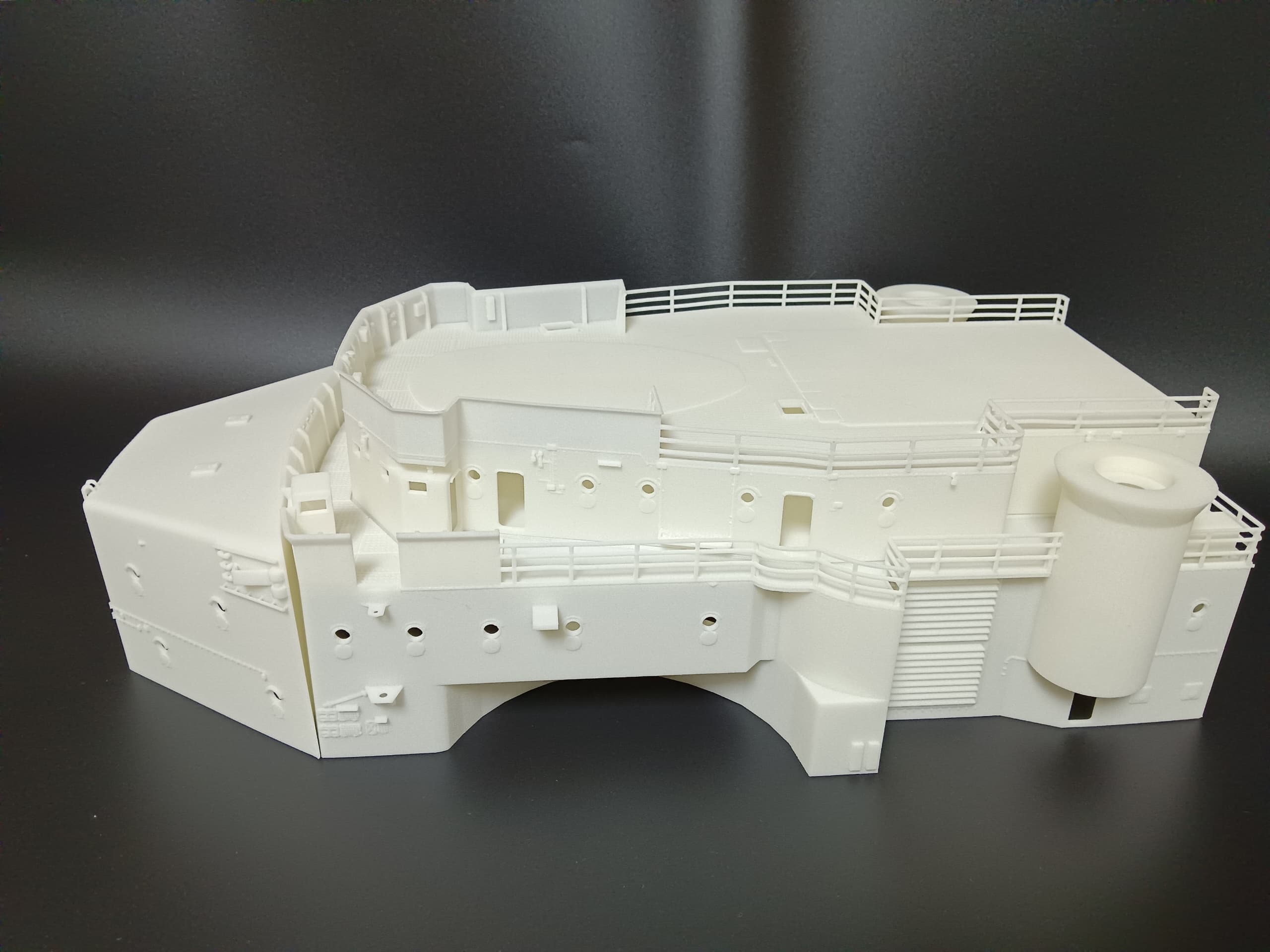 1/72 DKM Bismarck Forward Lower Deck 2 - distefan 3d print