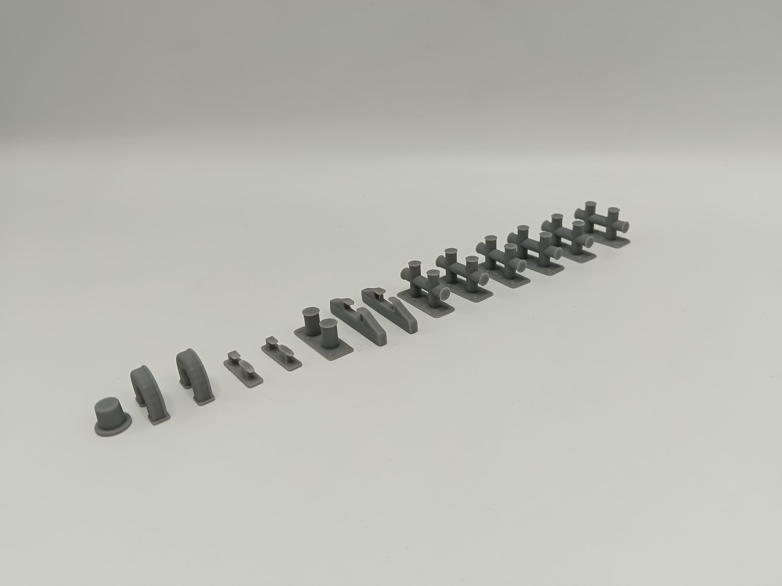 1/20 DKM Schnellboot Amidships Bitts Set (14pcs) - distefan 3d print – alternate view