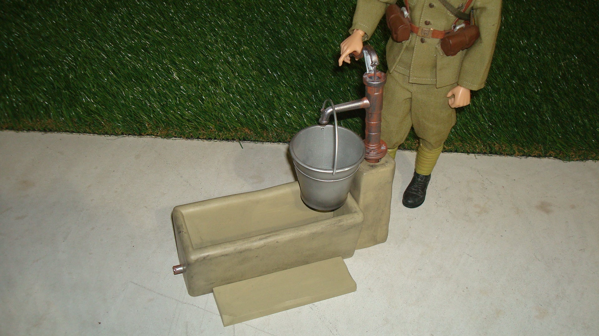 1/6 Czechoslovak Hand Water Pump Set distefan 3d print