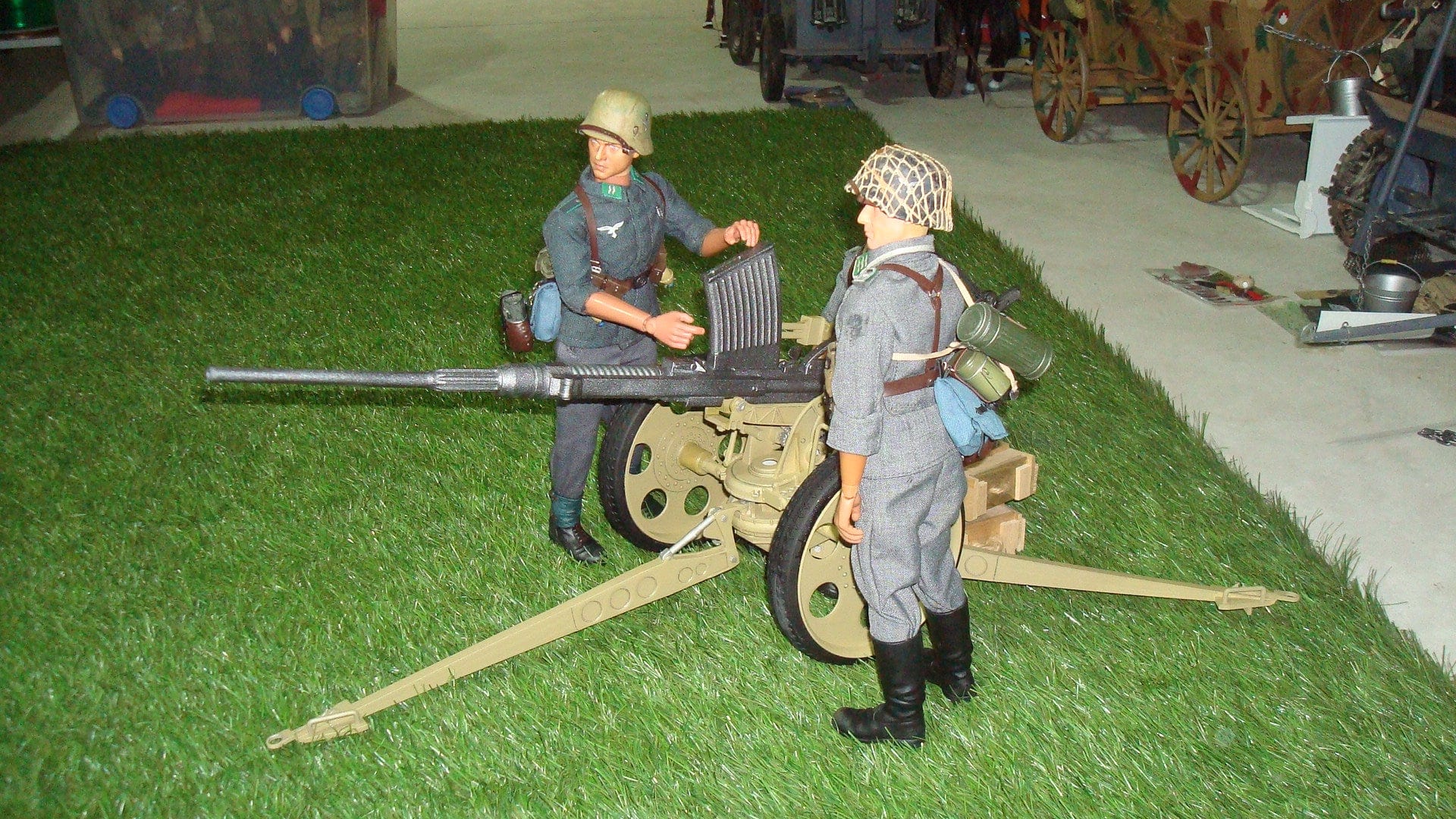 Crew Comfort and Realism: 1/6 Germany 20mm Oerlikon - Flak-28 - Seat (Distefan 3D Print)